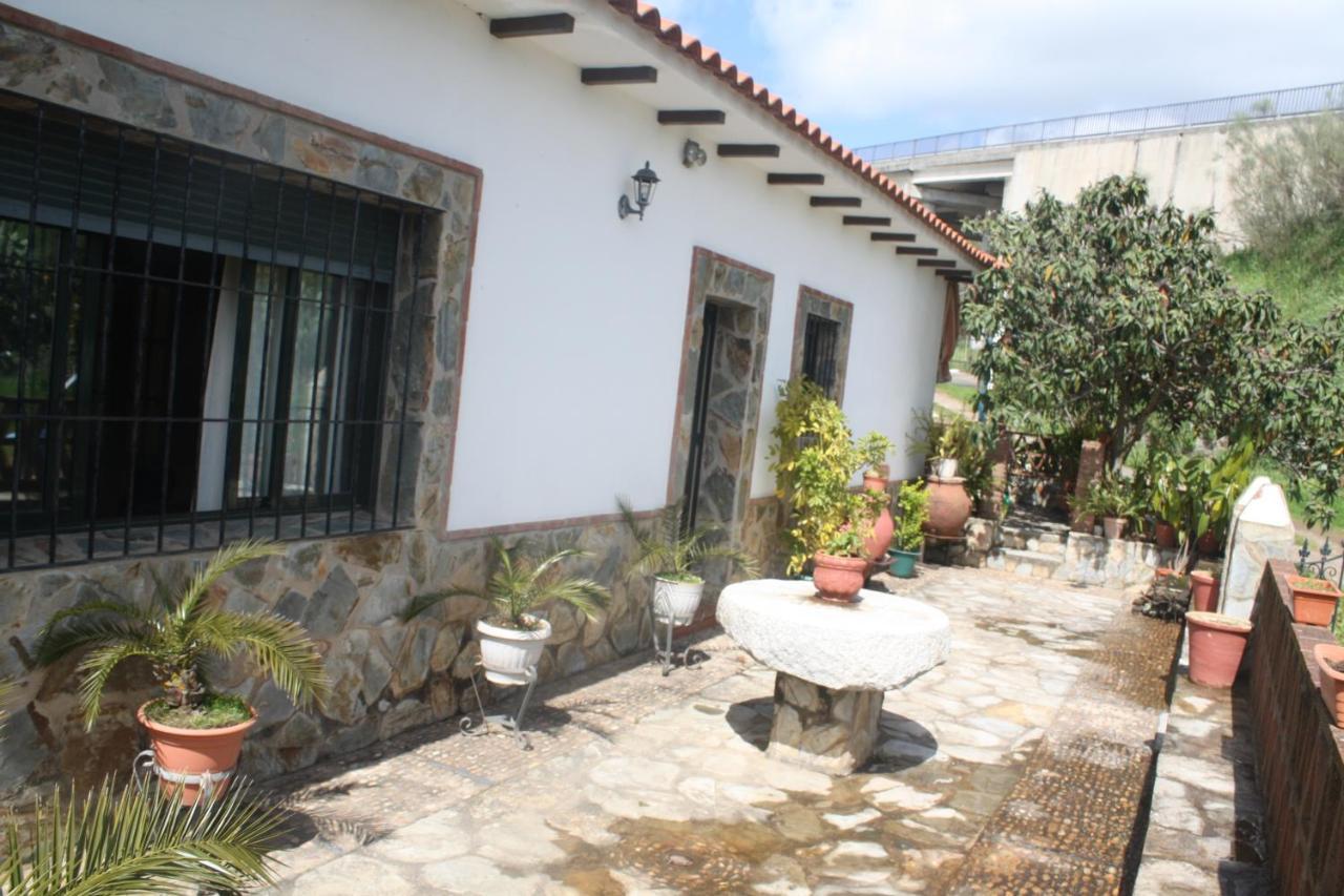 El Sitio De Su Recreo Villa Jerez De Los Caballeros Exterior photo